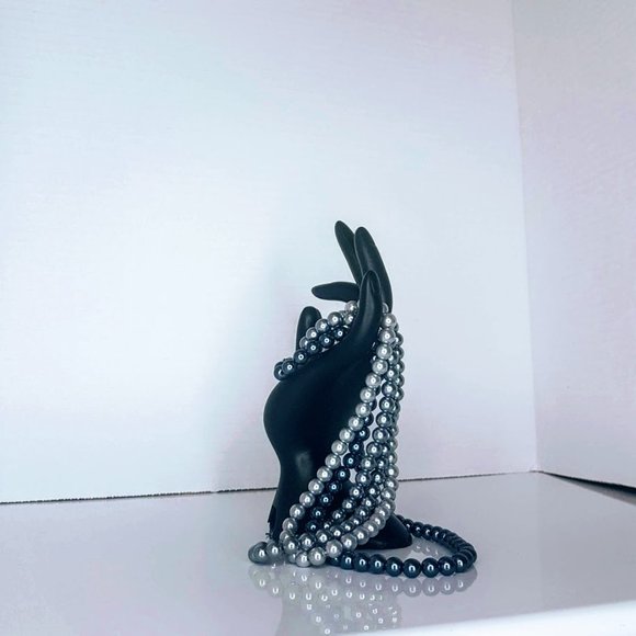 #J18 Tri-Color Pearl Fashion Necklace - Picture 7 of 9